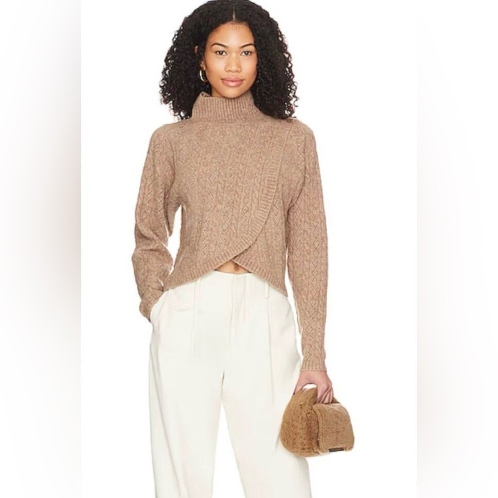 ASTR The‎ Label Mocha Ember Crossover Cable Knit Sweater S Clean Girl Minimalist